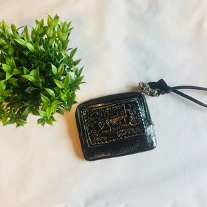 COACH Poppy Wristlet